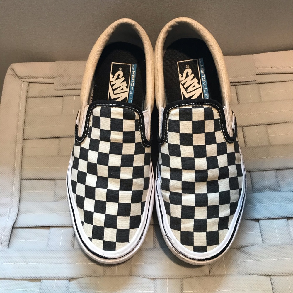 Checkerboard classic slip on Vans